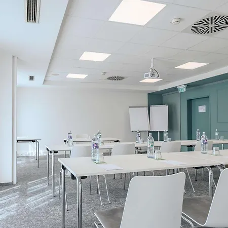 Ibis Styles Messe 3*