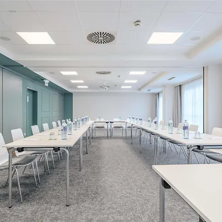 Ibis Styles Messe 3*