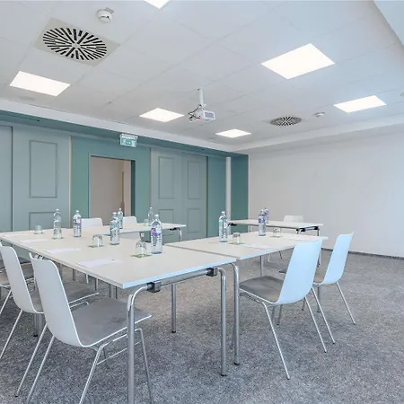 Hotel Ibis Styles Messe 3*