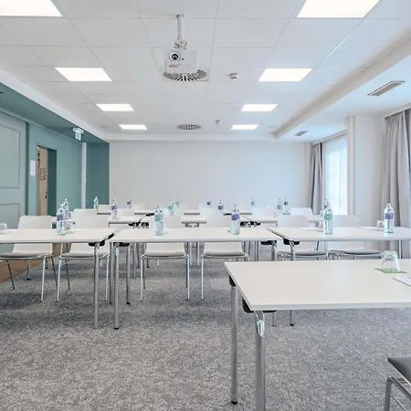 Hotel Ibis Styles Messe 3*