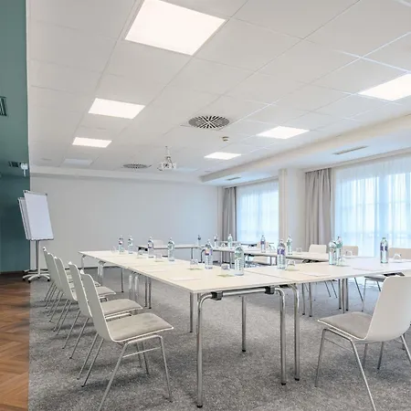 Ibis Styles Messe 3*